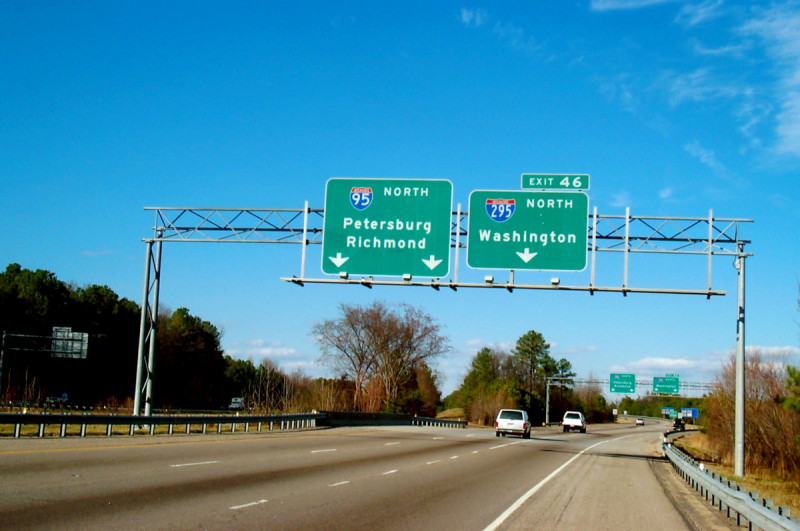 Virginia Interstate 95 remains shut down for removal of Potomac