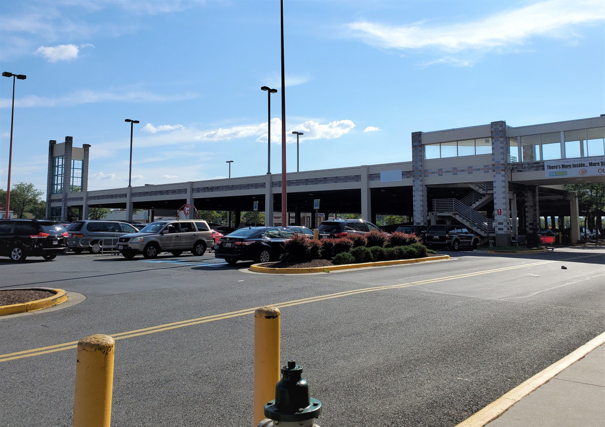 When many malls are struggling, Greenbelt's Beltway Plaza seems to