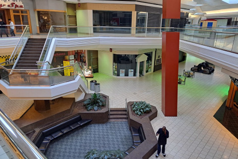 When many malls are struggling, Greenbelt's Beltway Plaza seems to