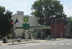 BP at Florida &amp; P St, NE, 2009