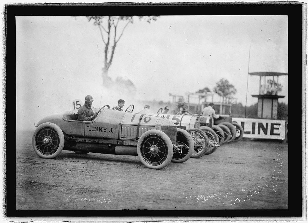 Auto races, Benning, Md., (i.e., Washington, D.C.), c. 1916
