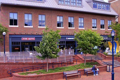 Chain Stores At Carroll Creek