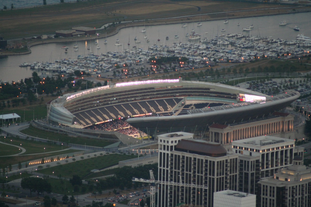 How Chicago's Ballparks Reflect the American City (For Better or