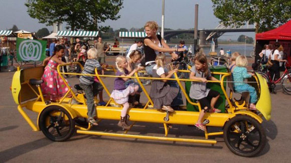 stroller that turns into a bicycle