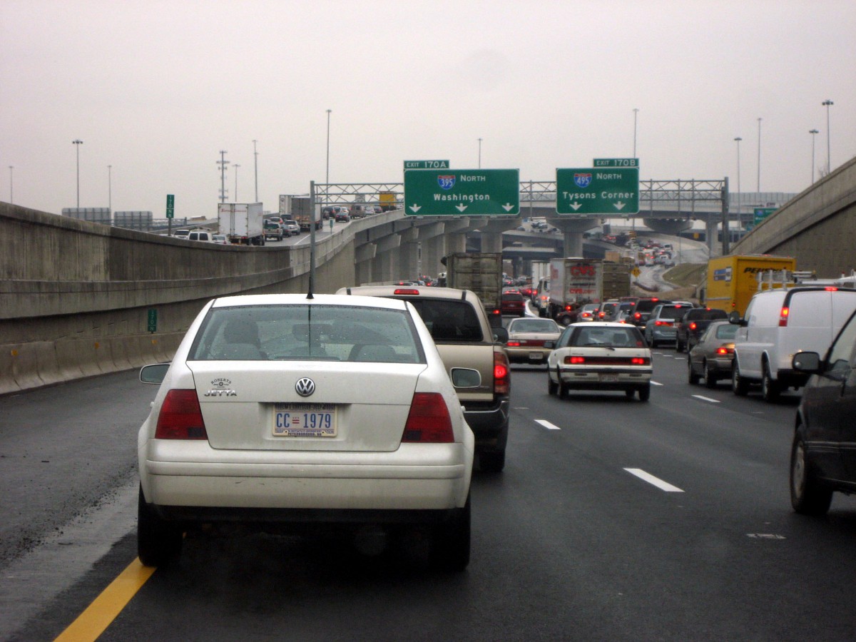 I-95 southbound lanes closed in Northern Virginia after Potomac