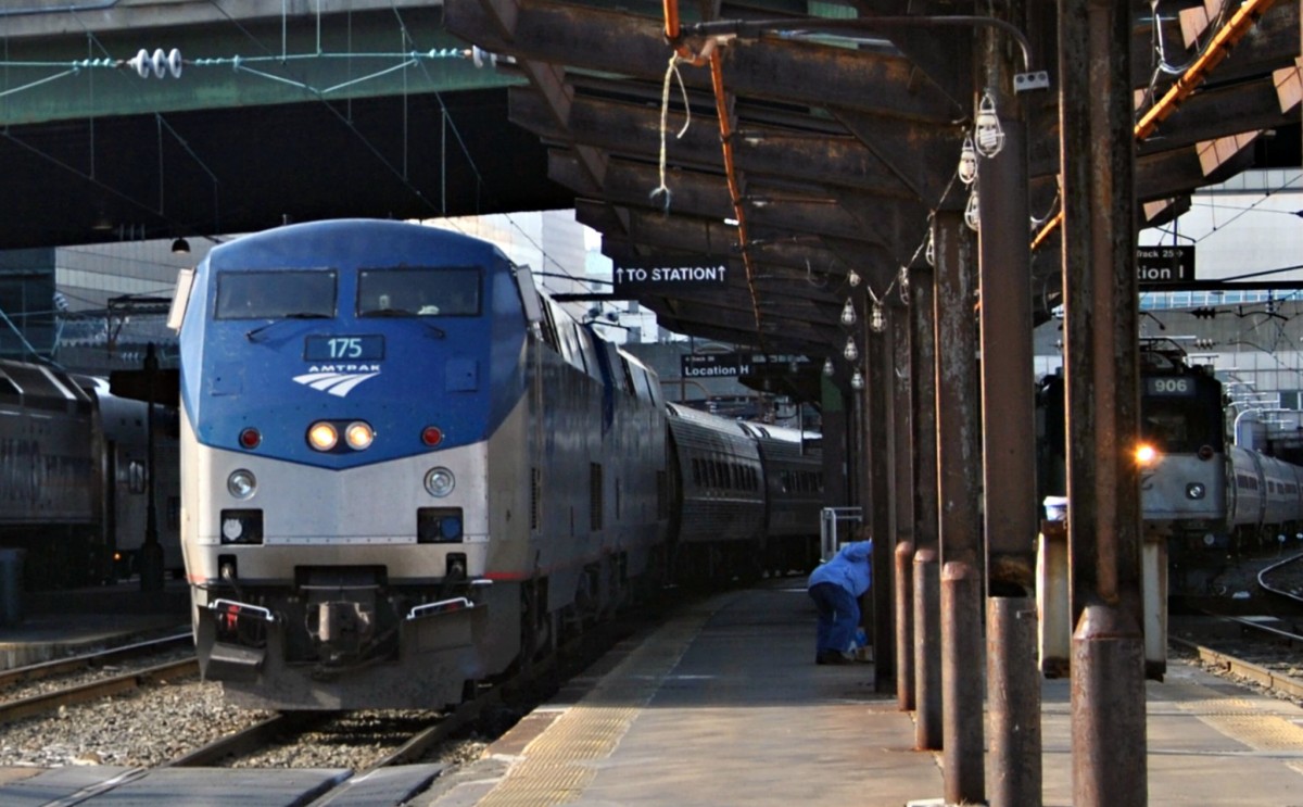 breakfast-links-amtrak-has-a-vision-for-faster-service-but-faces-big-challenges-greater
