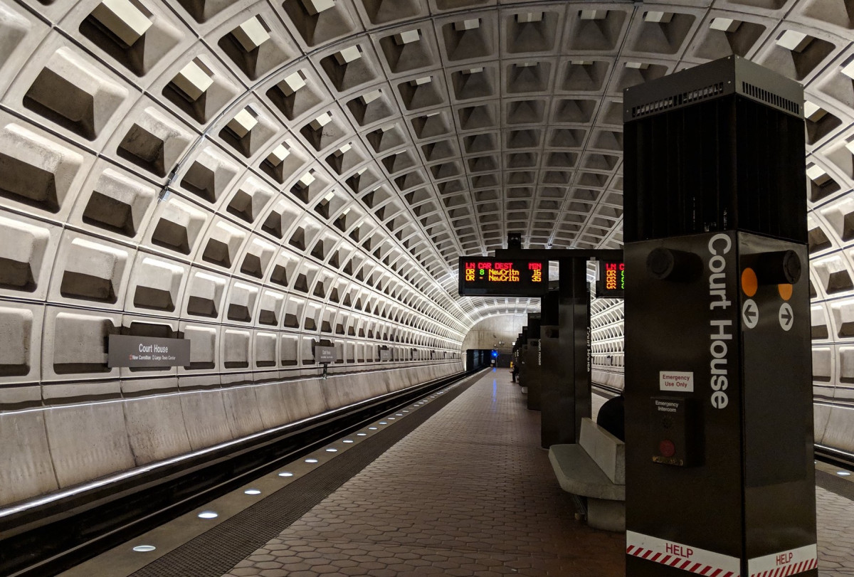 After repeated safety incidents Metro replaces its rail operations